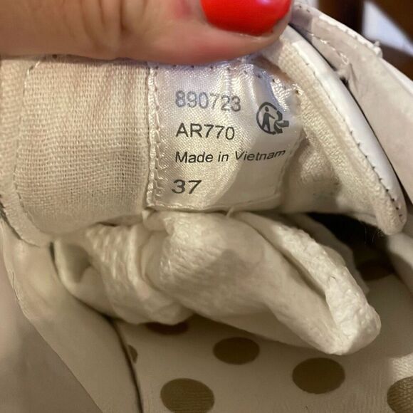 Boden White and Gold Stripe leather sneaker size 37/6 - Picture 8 of 10